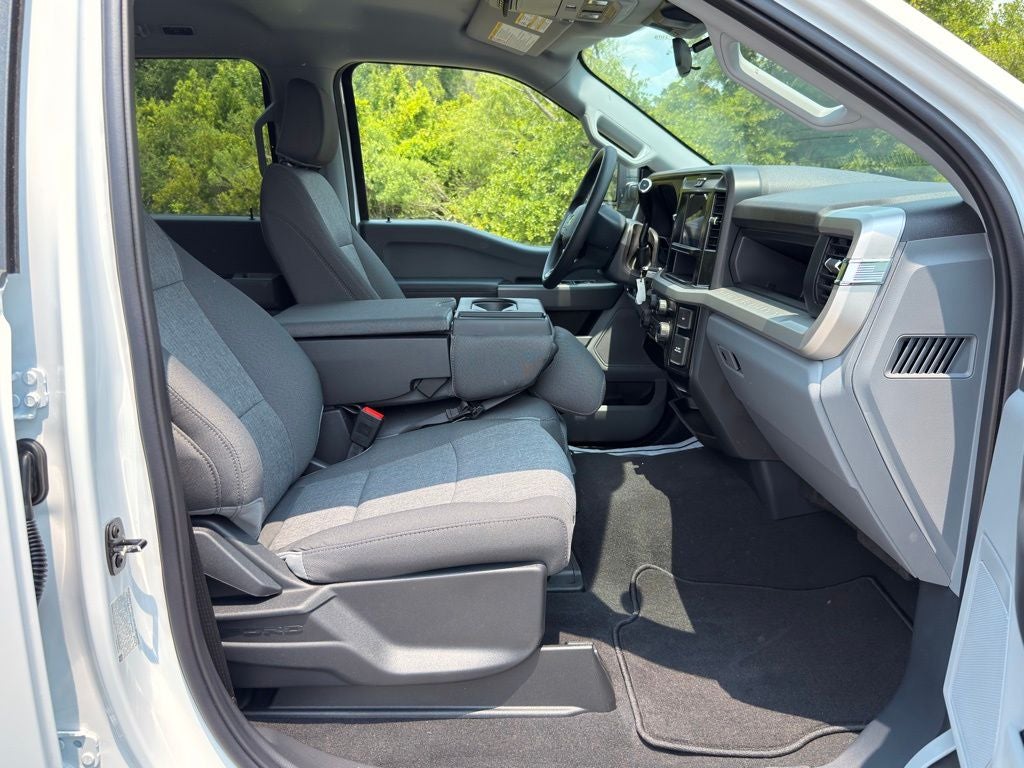 2025 Ford Super Duty F-350® XL