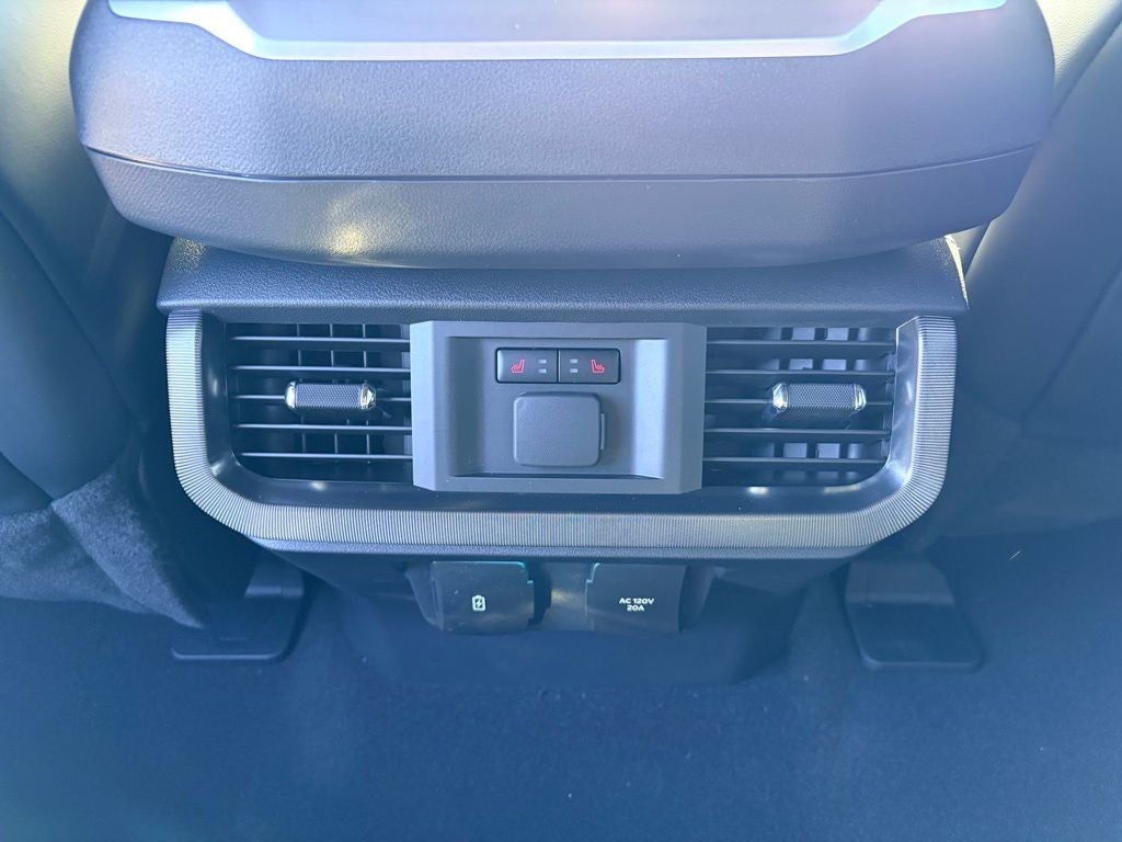 2025 Ford F-150 Platinum®