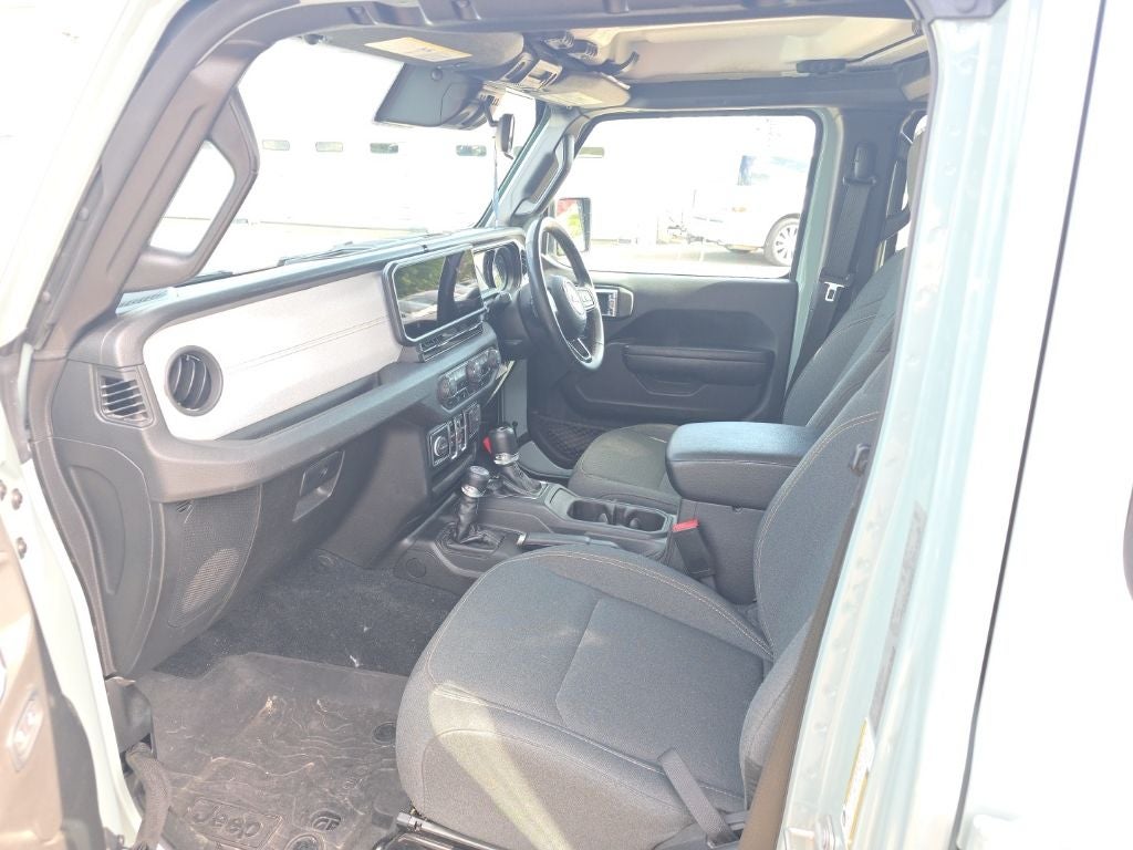 2024 Jeep Wrangler Sport RHD