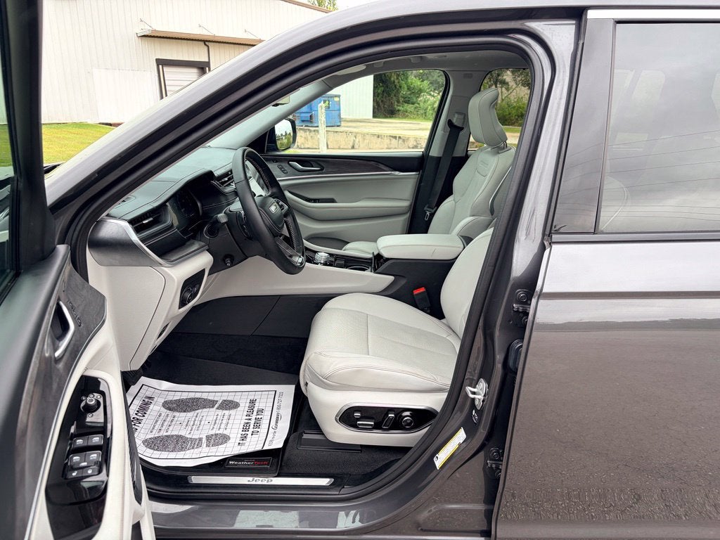 2022 Jeep Grand Cherokee L Overland