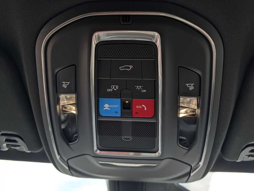 2025 Jeep Wagoneer Base