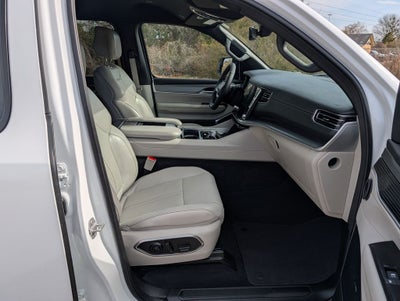 2025 Jeep Wagoneer Base