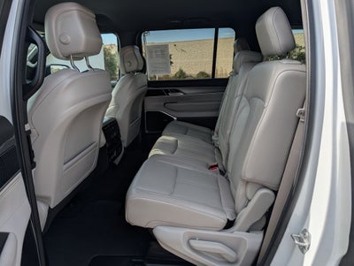 2025 Jeep Wagoneer Base