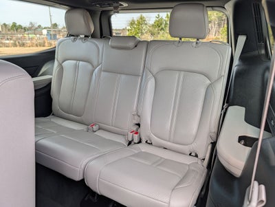 2025 Jeep Wagoneer Base