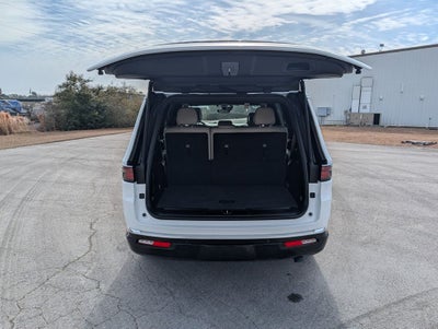 2025 Jeep Wagoneer Base