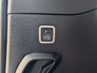 2025 Jeep Wagoneer Base