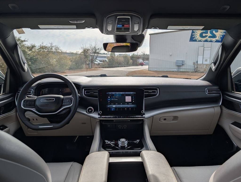 2025 Jeep Wagoneer Base