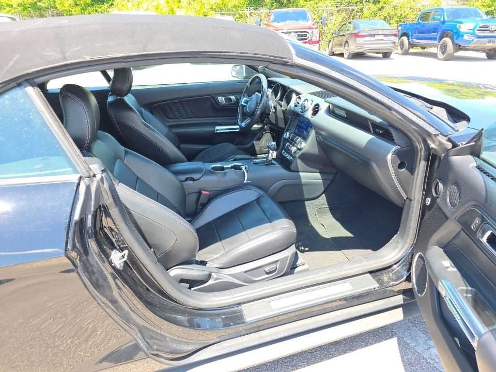 2022 Ford Mustang EcoBoost Premium
