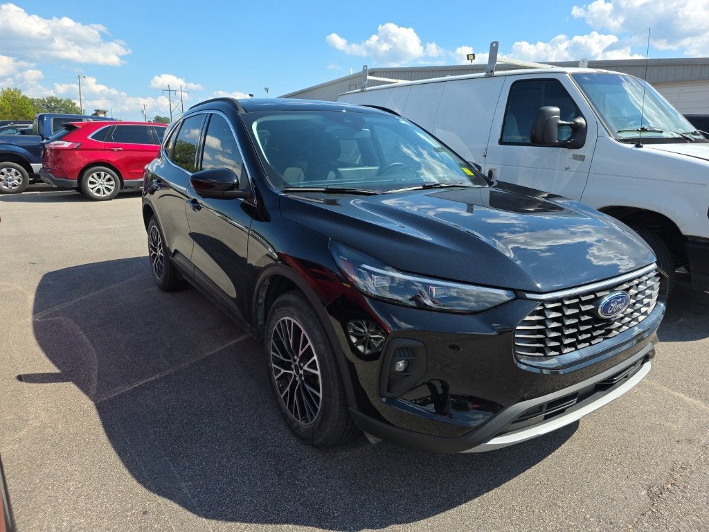 2025 Ford Escape Plug-In Hybrid Base