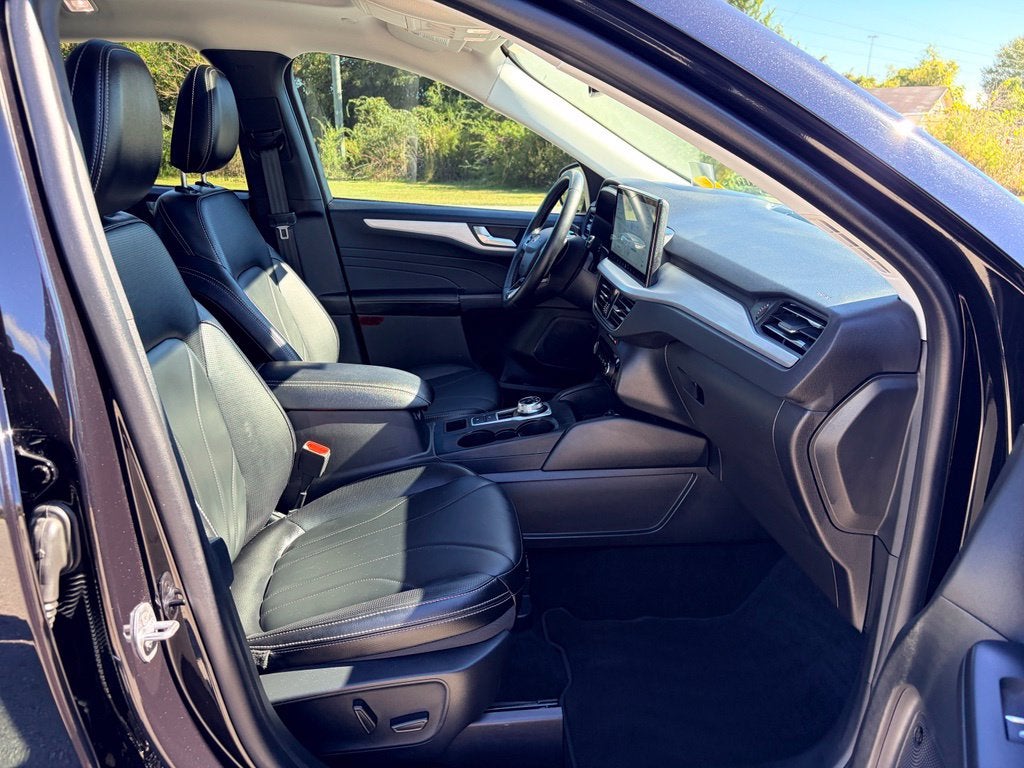 2025 Ford Escape Plug-In Hybrid Base