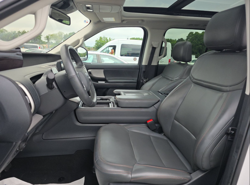 2025 Ford Expedition Active