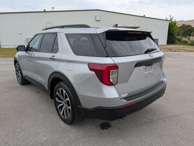 2022 Ford Explorer ST-Line