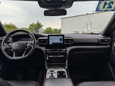 2022 Ford Explorer ST-Line