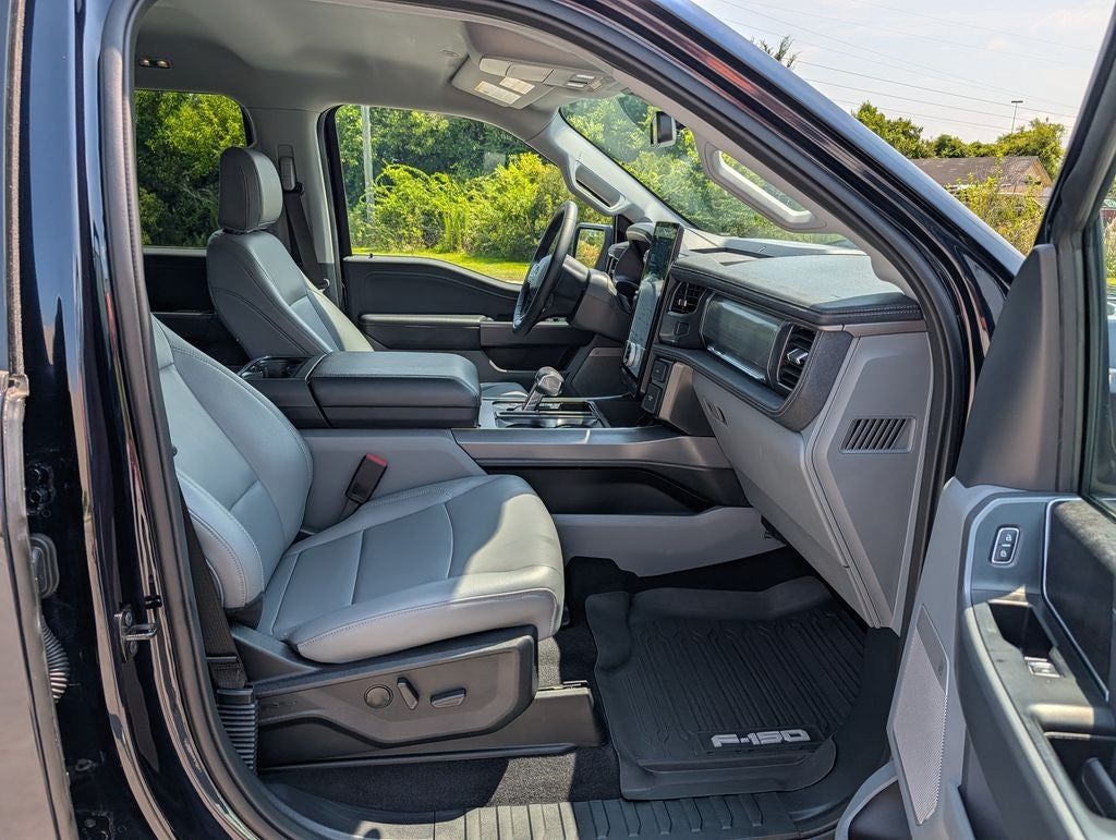 2025 Ford F-150 Lightning Flash