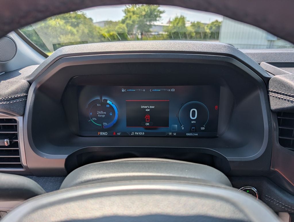 2025 Ford F-150 Lightning Flash