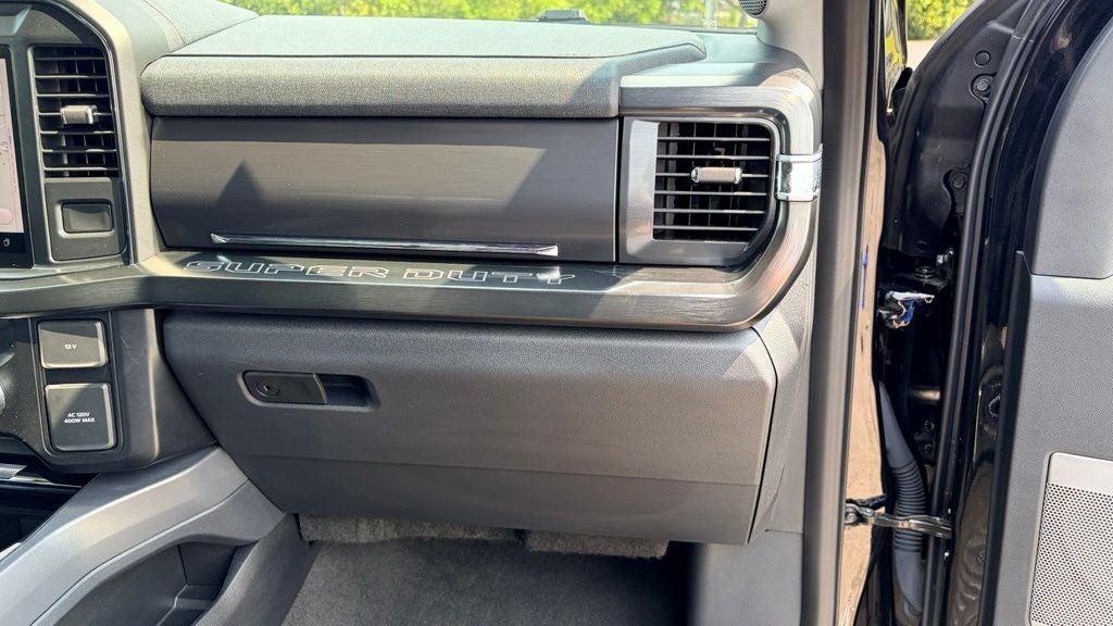 2024 Ford F-350 Super Duty Lariat - Photo 27