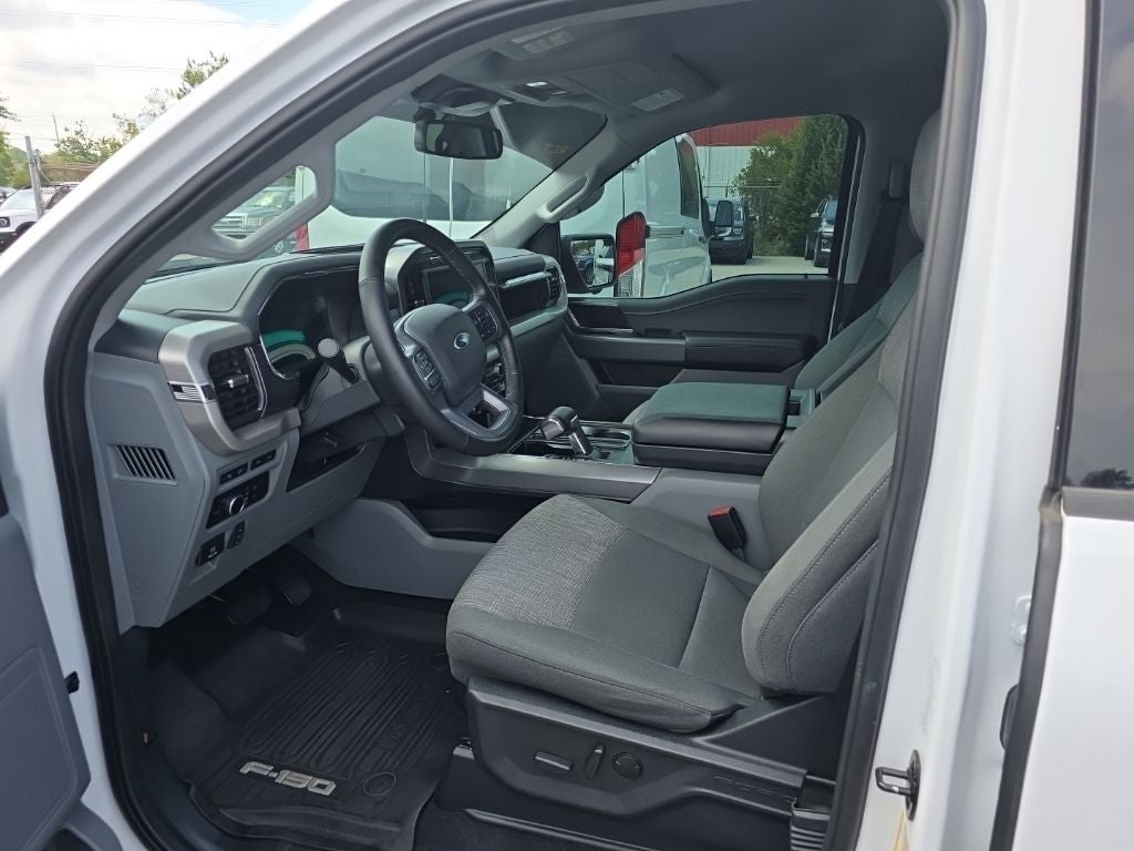 2023 Ford F-150 Lightning XLT