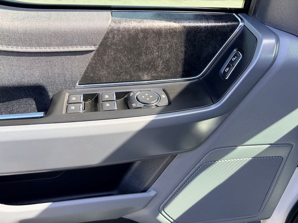 2023 Ford F-150 Lightning XLT