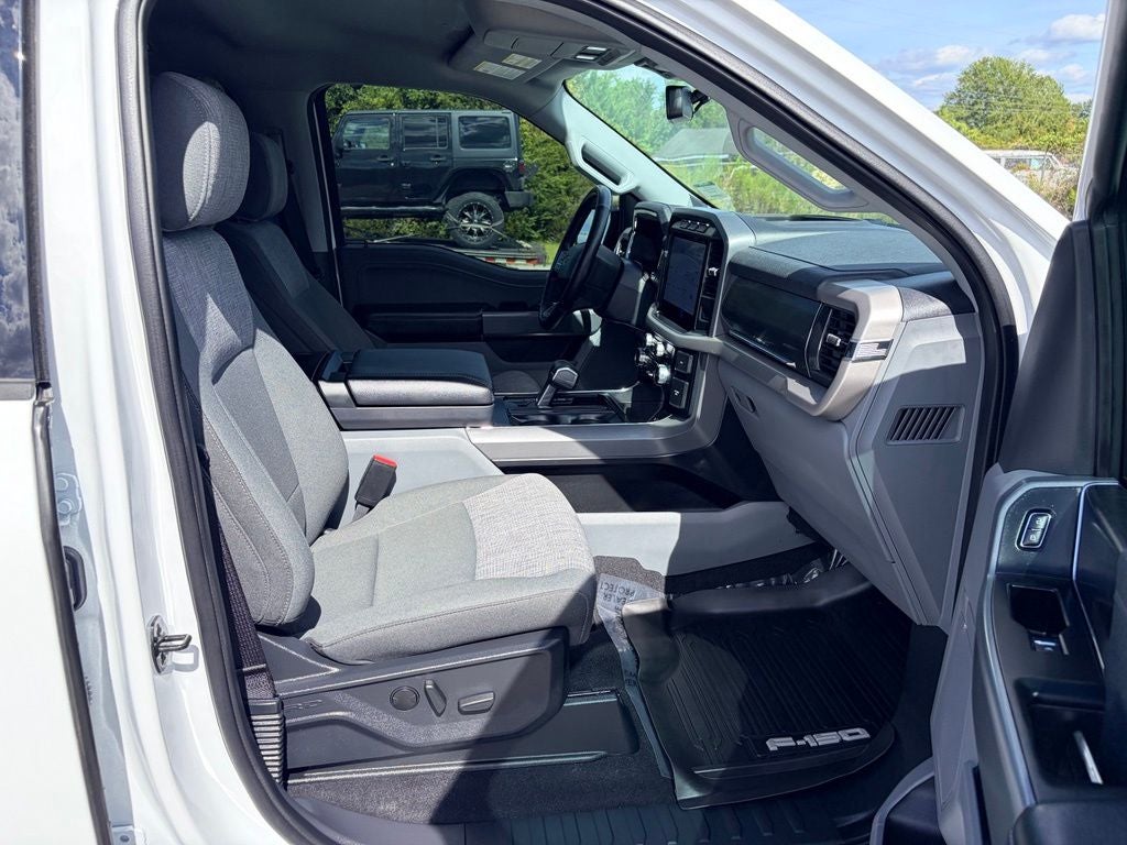 2023 Ford F-150 Lightning XLT