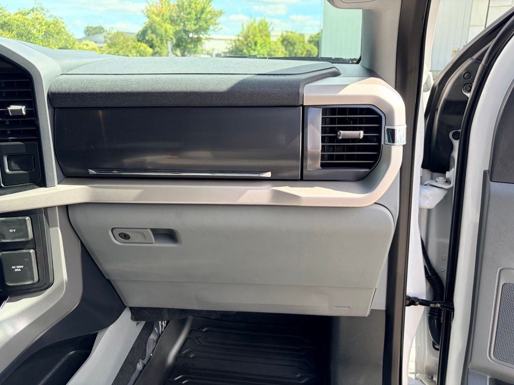2023 Ford F-150 Lightning XLT
