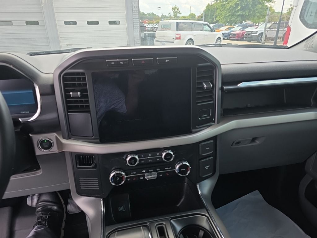 2023 Ford F-150 Lightning XLT