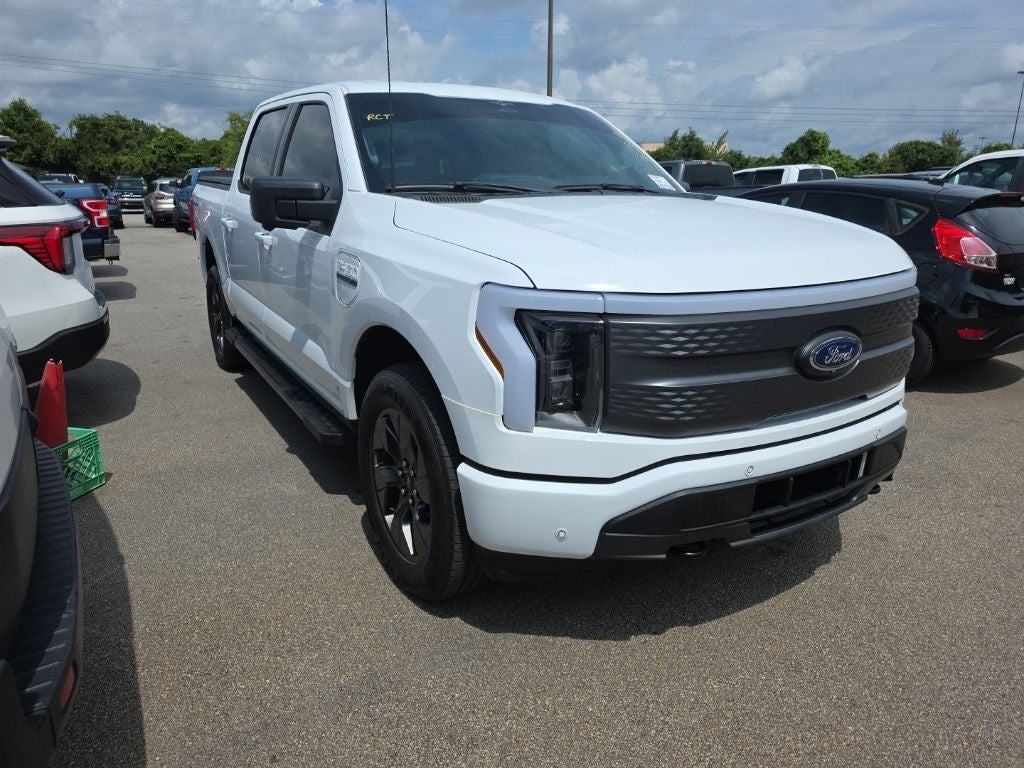 2023 Ford F-150 Lightning XLT