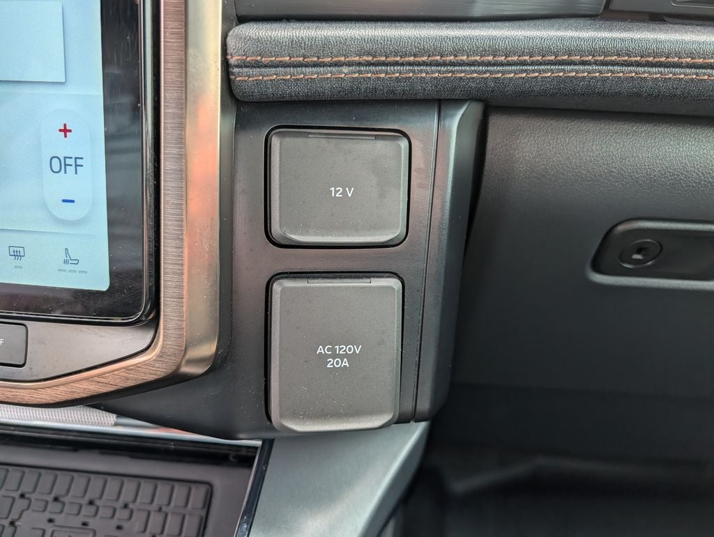 2023 Ford F-150 Lightning Lariat