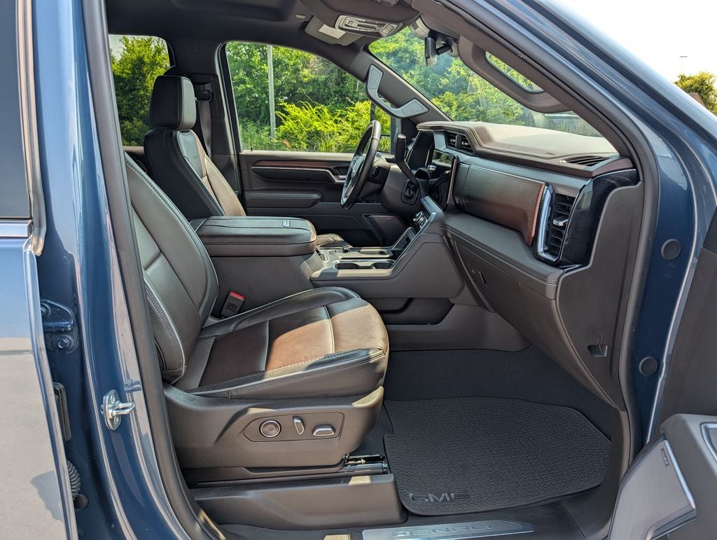 2025 GMC Sierra 2500HD Denali