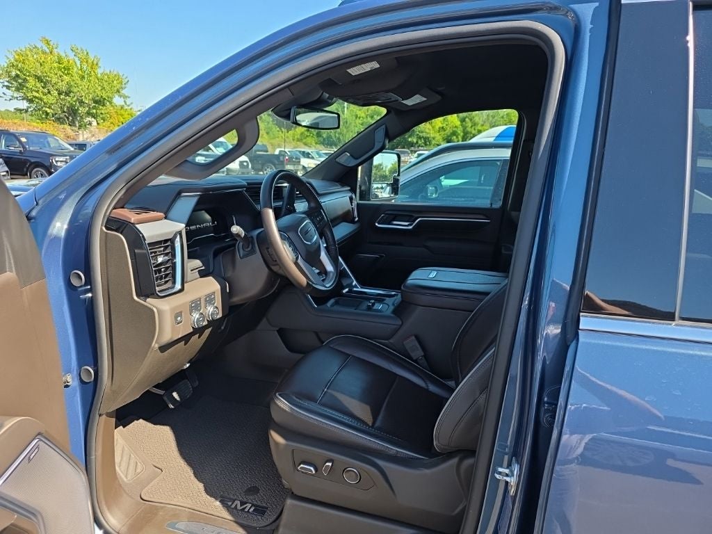 2025 GMC Sierra 2500HD Denali