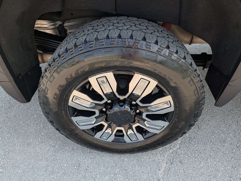 2025 GMC Sierra 2500HD Denali