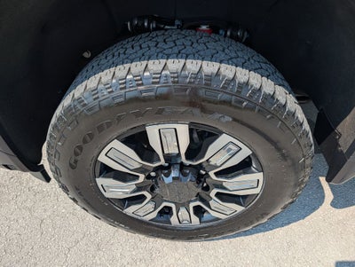 2025 GMC Sierra 2500HD Denali