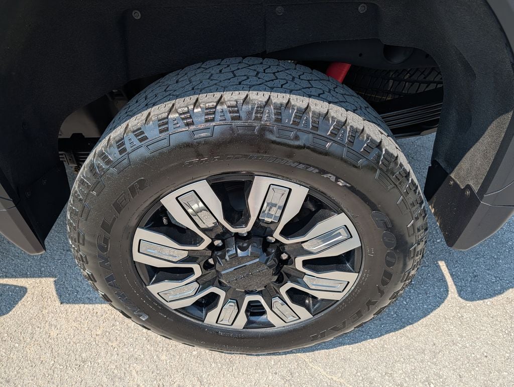 2025 GMC Sierra 2500HD Denali