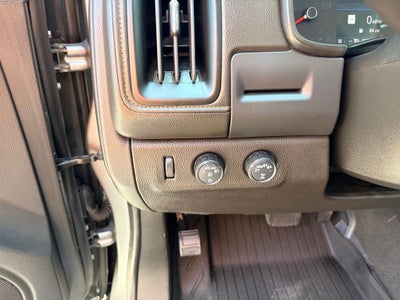 2022 GMC Canyon AT4 w/Leather