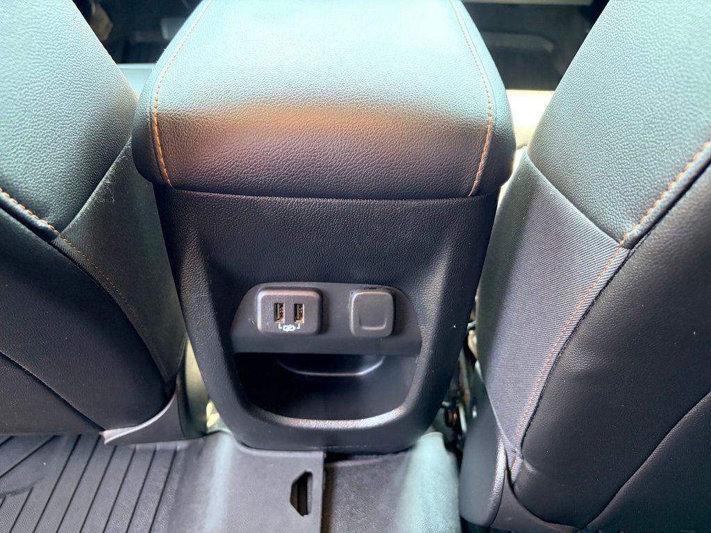2022 GMC Canyon AT4 w/Leather