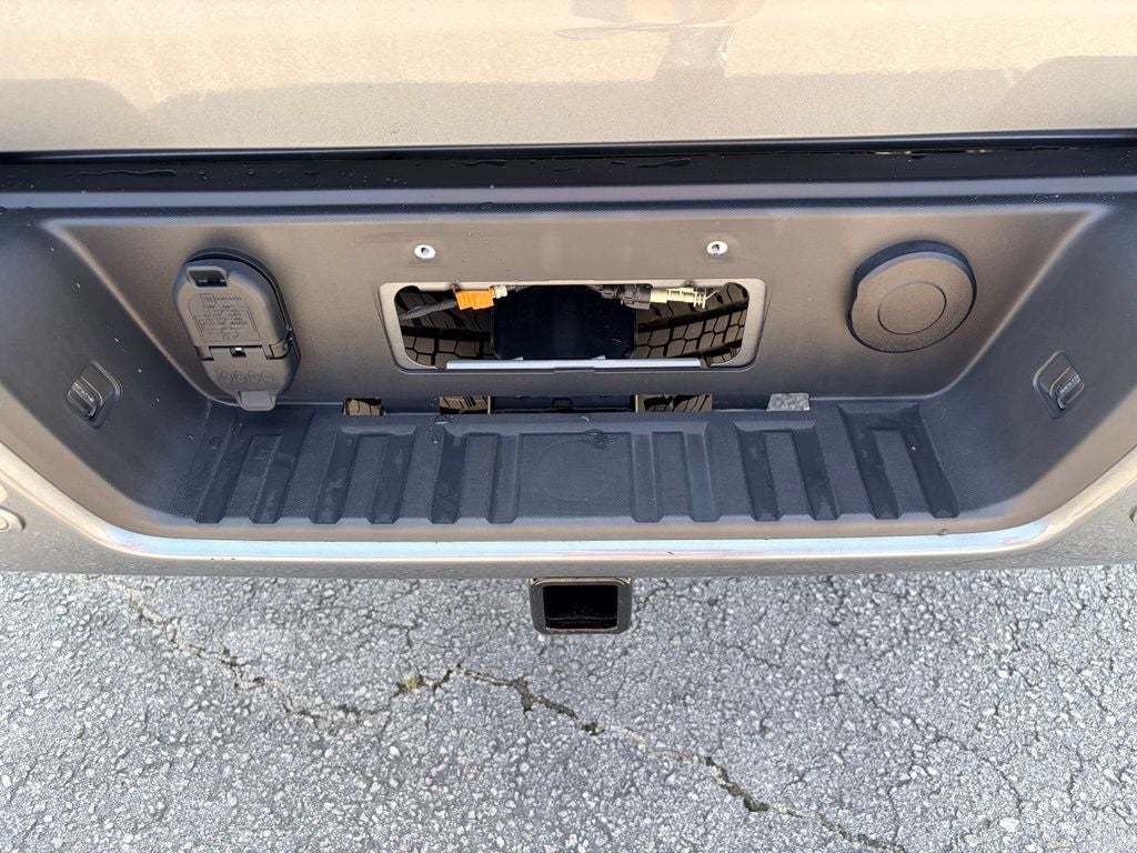 2022 GMC Canyon AT4 w/Leather