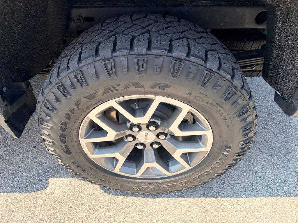2022 GMC Canyon AT4 w/Leather