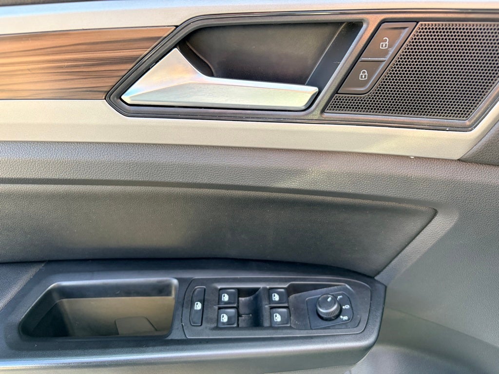 2021 Volkswagen Atlas 3.6L V6 SE w/Technology