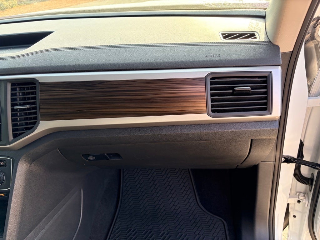 2021 Volkswagen Atlas 3.6L V6 SE w/Technology