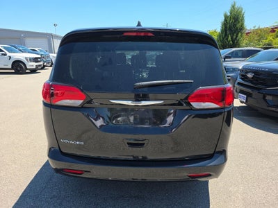 2023 Chrysler Voyager LX