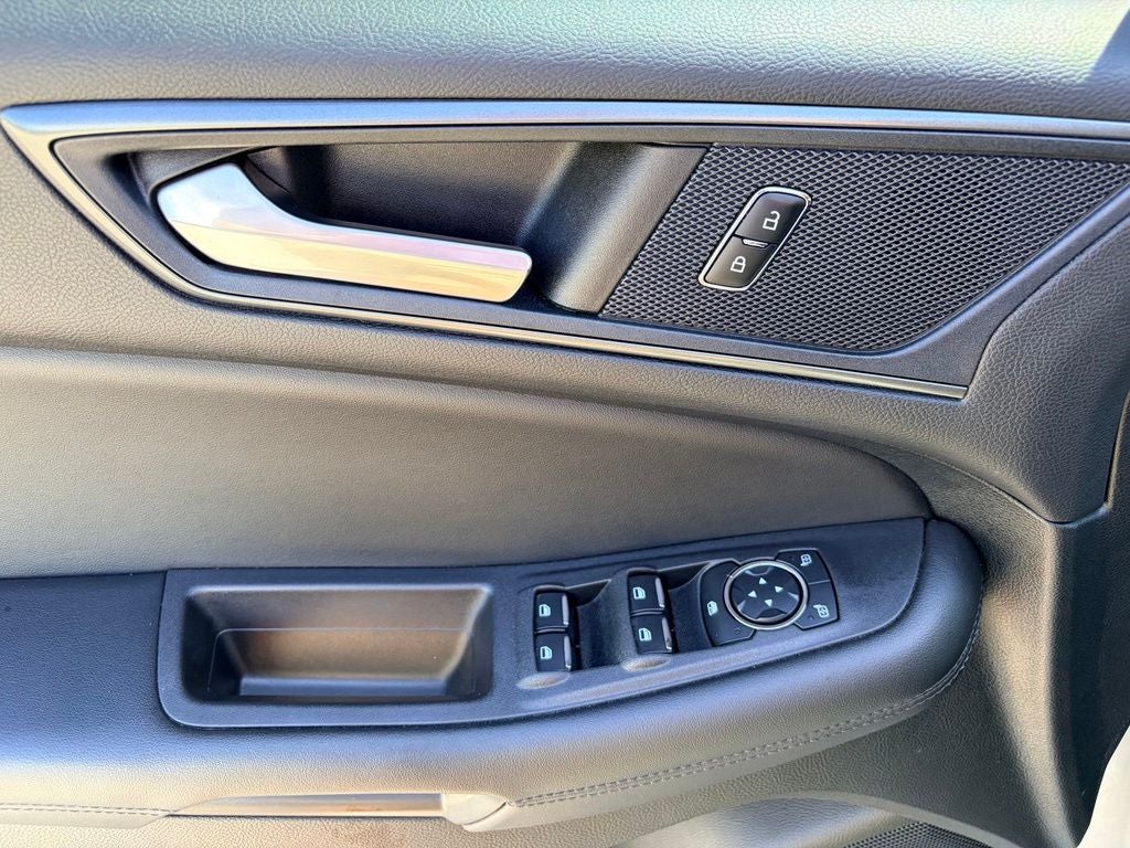 2023 Ford Edge SE