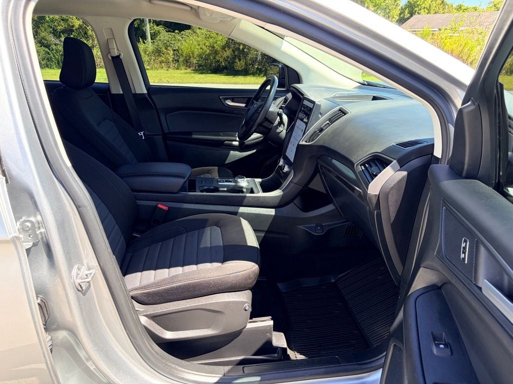 2023 Ford Edge SE