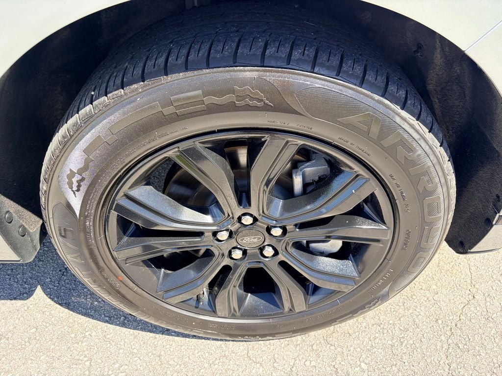 2023 Ford Edge SE