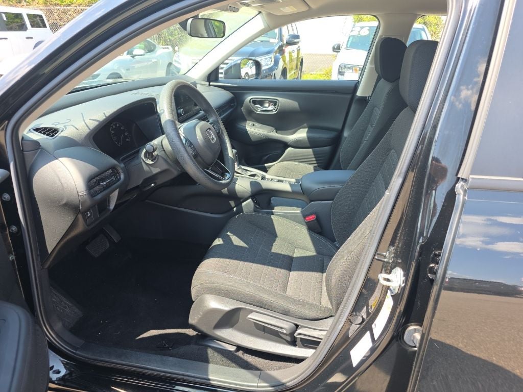 2025 Honda HR-V LX
