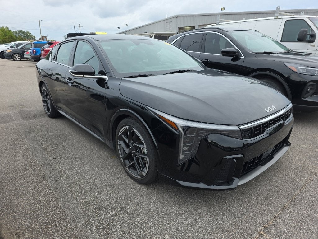 2025 Kia K4 GT-Line