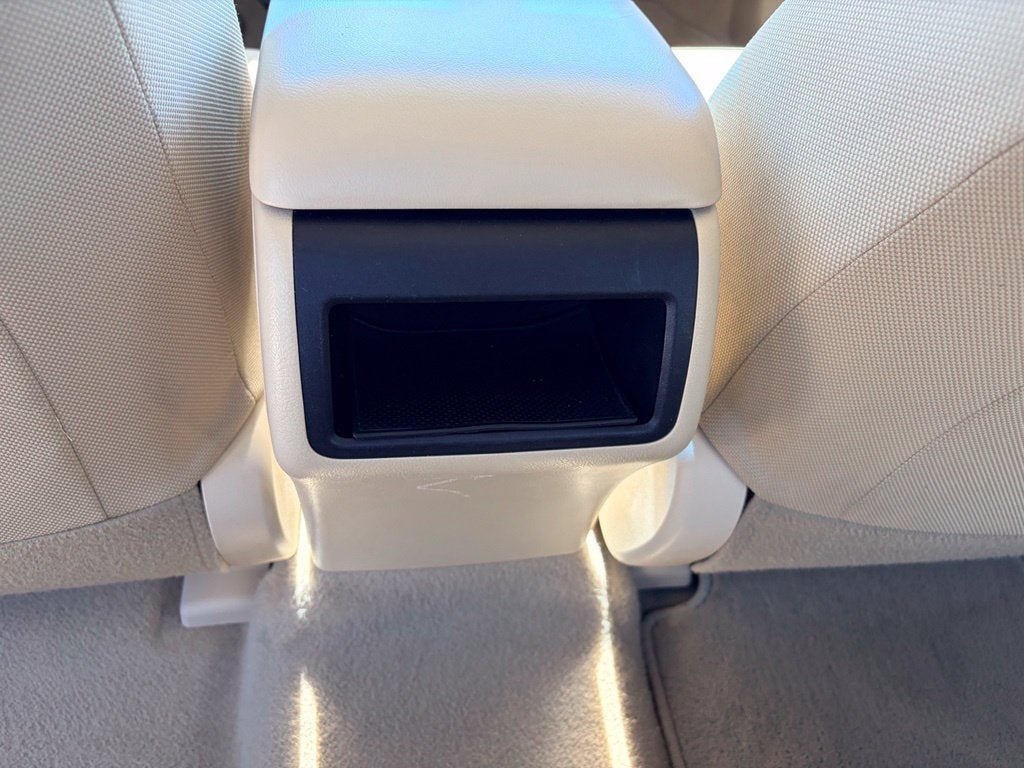 2017 Toyota Camry Hybrid LE