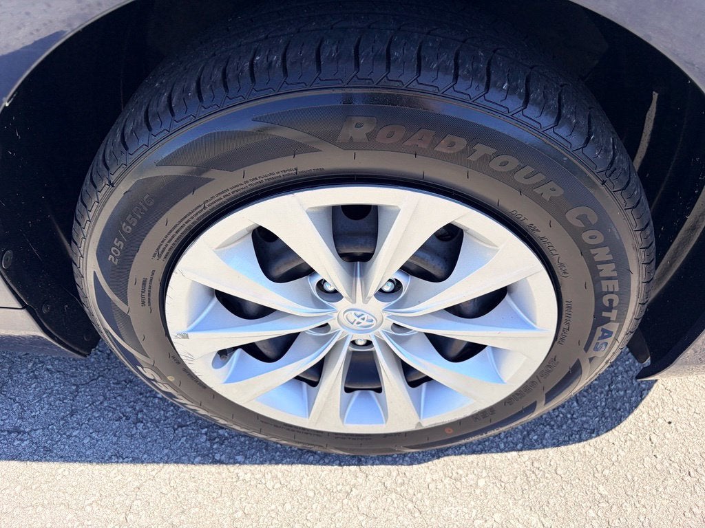 2017 Toyota Camry Hybrid LE
