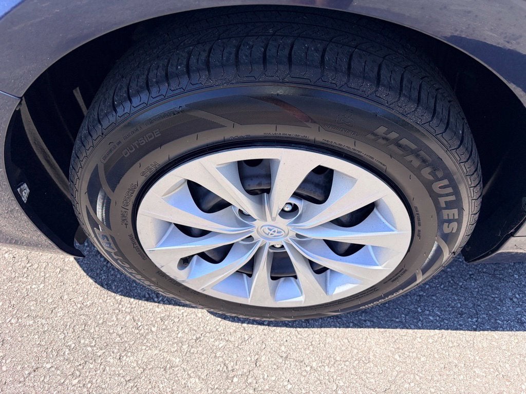 2017 Toyota Camry Hybrid LE