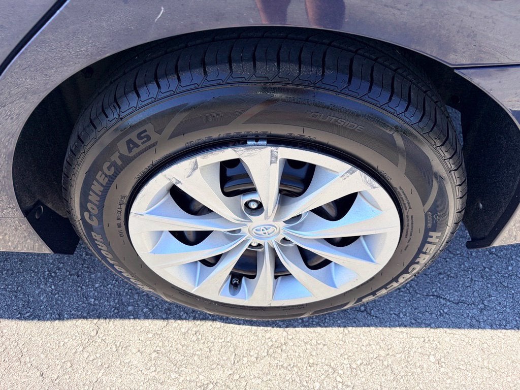 2017 Toyota Camry Hybrid LE