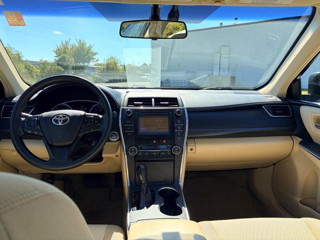 2017 Toyota Camry Hybrid LE