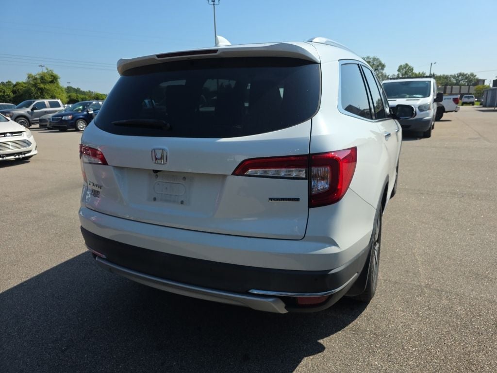 2022 Honda Pilot Touring 7 Passenger
